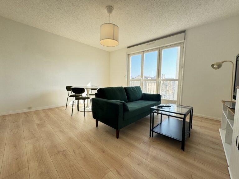 Appartement 3 pièces meublé - LA2584 - Rue de Champigny