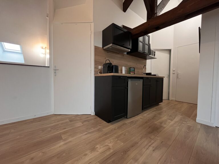 3 pièces meublés - Secteur Barbâtre