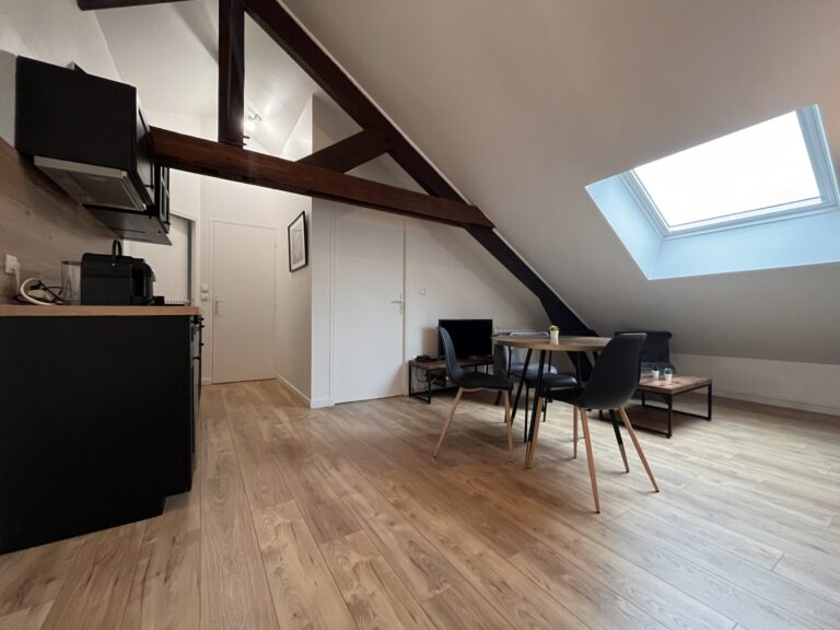 3 pièces meublés - Secteur Barbâtre