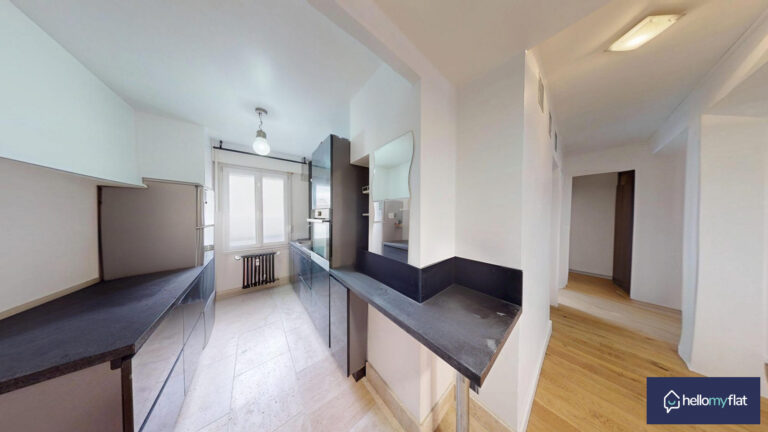 T4 avec Balcon et place de stationnement - SCIENCE PO