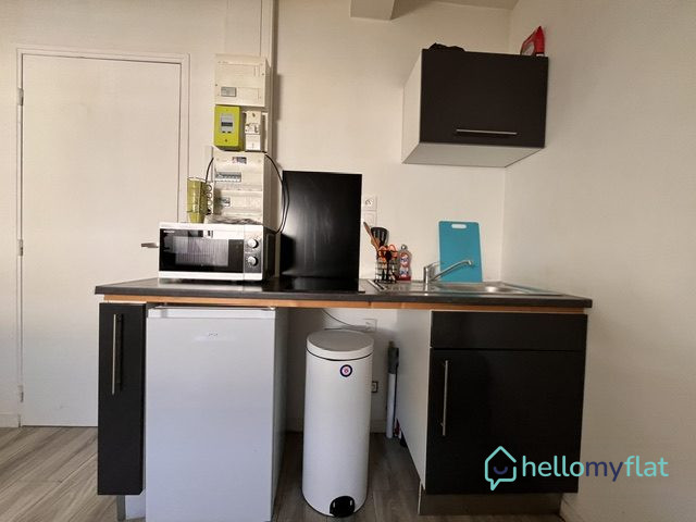 Studio meublé - LA2218 - Rue de Courcelles